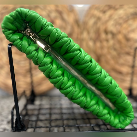 SHIRALEAH JODY ZIP POUCH, GREEN ✨LIKE NEW✨ - Picture 5 of 15